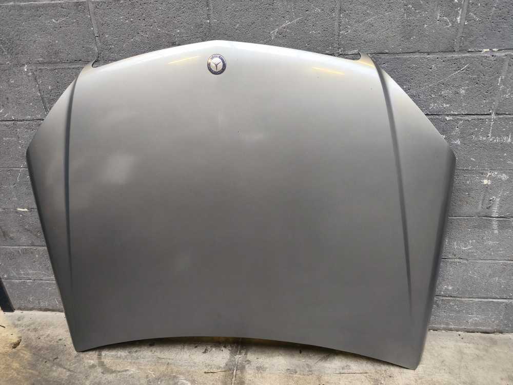 CAPOT MERCEDES - Vue 1